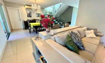 Imagem 2: Belíssima Casa Duplex à Venda com 287,55m² / DCE / Piscina Privativa / Suíte com closet