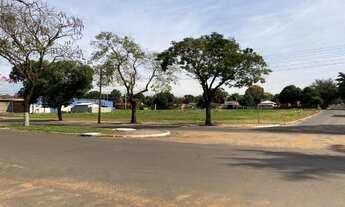 Imagem 3: Terreno privilegiado de 5.610 m² na Avenida Brasil em Nova Londrina - PR