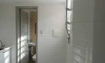 Imagem: Quitinete / Conjugado - Quarto, banheiro