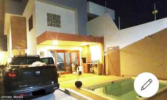 Imagem: Casa em rua pública com 3 quartos, piscina