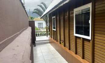 Imagem 13: Casa estilo chalé em condomínio fechado - Caraguatatuba