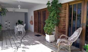 Imagem: Candeias - 04 Qtos / 02 Suíte - Piscina