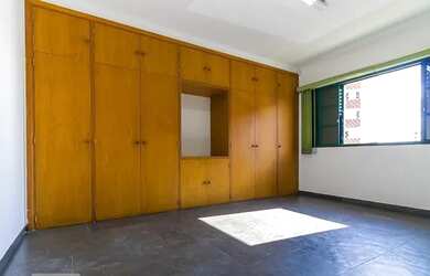 Imagem 5: Sobrado para aluguel possui 289 metros quadrados com 5 quartos