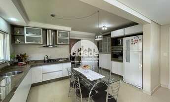 Imagem 4: Sobrado à venda, 4 quartos, 1 suíte, 6 vagas, Maria Luiza - Cascavel/Pr