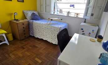 Imagem 2: Alugo quarto individual em Copacabana para moça ou senhora que trabalhe fora