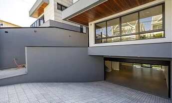 Imagem 3: Sobrado Luxuoso com 3 dormitórios à venda por R$ 2.999.999 - Santa Felicidade - Curitiba/P