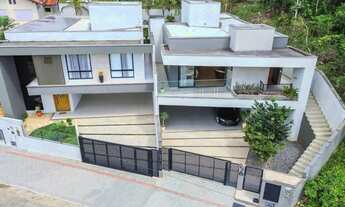 Imagem 2: Luxuosa Casa em Timbó: Moderna, Confortável & Acolhedora