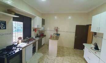 Imagem 4: Casa no Conjunto Campos Elíseos - 4 quartos Edícula - Energia Solar