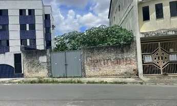 Imagem: Terreno disponível para venda, situado