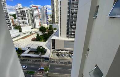 Imagem 4: 2 quartos com varanda e vaga no Centro para locação