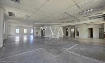 Imagem: Prédio comercial 2324m², com 4 pavimentos