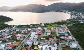 Imagem 3: GOVERNADOR CELSO RAMOS - Apartamento Padrão - Armação da Piedade