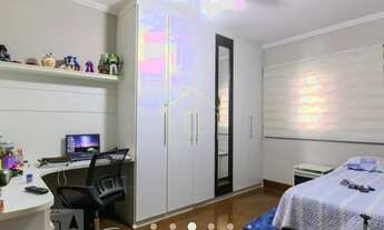 Imagem 4: Sobrado para venda com 230 metros quadrados com 3 quartos