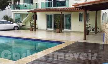 Imagem 2: QUITANDINHA: VENDO BELISSIMA CASA COM PISCINA EM PONTO NOBRE