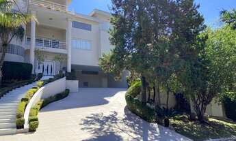 Imagem 2: Casa de condomínio para venda tem 852 metros quadrados com 4 quartos