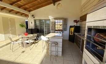 Imagem 2: RESIDÊNCIA LOCALIZADA NA RUA ALCIDES FERNANDES, JARDIM AMÉRICA, MARINGÁ-PR