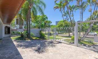 Imagem: Porto Alegre - Casa Padrão - Chácara das