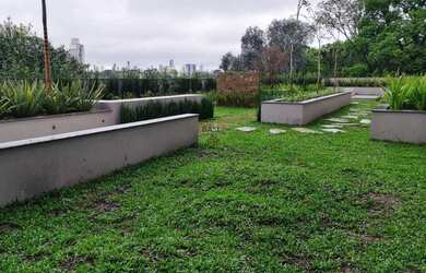 Imagem 2: CURITIBA - Apartamento Padrão - Mercês