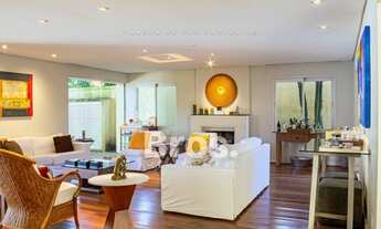 Imagem: Sobrado à venda com 420 m2 com piscina