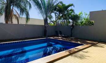 Imagem 4: Casa de condomínio para aluguel possui 270 metros quadrados com 3 quartos