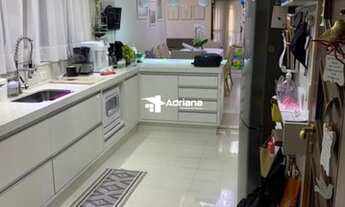 Imagem 2: Apartamento para venda tem 175 metros quadrados com 3 quartos em Zona 07 - Maringá - PR