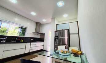 Imagem 2: Casa de condomínio sobrado para venda tem 283 metros quadrados com 4 quartos