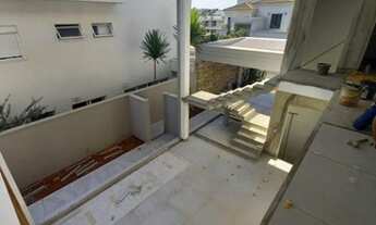 Imagem 4: Casa de condomínio sobrado para venda possui 383 metros quadrados com 4 quartos