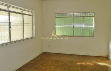 Imagem 2: Benfica / JF - Casa 3/4 - Ampla Cozinha - Varandão - Amplo Quintal - Anexo Kitinete - Px a