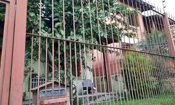 Imagem 2: PORTO ALEGRE - Casa Padrão - Jardim Botânico