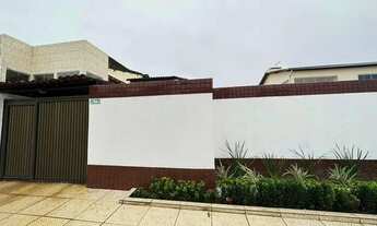 Imagem 4: Casa de condomínio para aluguel possui 200 metros quadrados com 3 quartos