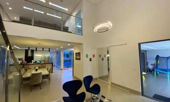 Imagem 2: Lindo Sobrado no Condomínio Alphaville - A casa que você sempre sonhou