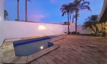 Imagem 3: A casa à venda em Piracicaba no Condomínio Villagio Verdi com 3 Dormitórios