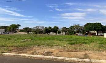 Imagem 4: Terreno privilegiado de 5.610 m² na Avenida Brasil em Nova Londrina - PR