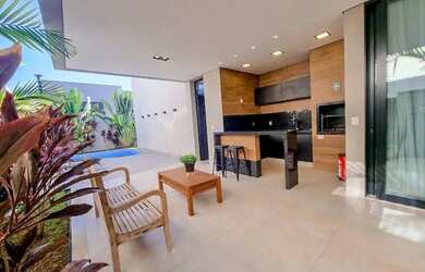 Imagem 2: Casa de condomínio térrea para venda possui 202 metros quadrados com 3 quartos