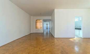 Imagem 6: Apartamento para aluguel e venda possui 180 metros quadrados com 3 quartos