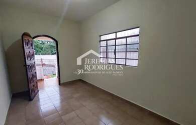 Imagem 2: Pindamonhangaba - Casa Padrão - Centro