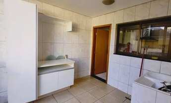 Imagem 6: Sobrado para venda possui 462 metros quadrados com 4 quartos em Jardim América - Goiânia