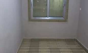 Imagem 3: Alugo casa de 2qts com garagem na Rua Ibitu em Realengo