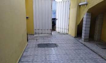 Imagem: Alugo casa com 2 quartos com garagem