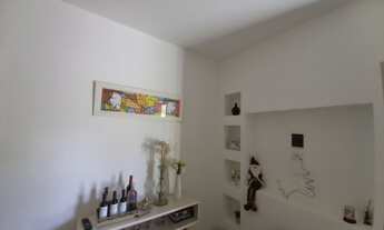 Imagem 3: Vendo ou alugo casa com 2 dormitórios, edícula nos fundos, recém reformada, próximo ao cen