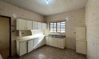 Imagem 6: Casa à venda em Ibiporã, Centro, com 3 quartos, com 98 m²