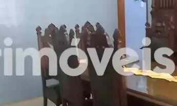 Imagem 6: Casa ampla com dois níveis e excelente distribuição de espaços