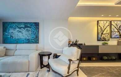 Imagem 4: Apartamento com 2 suítes e 2 vagas semi mobiliado nas Mercês em frente a Praça 29 de Março