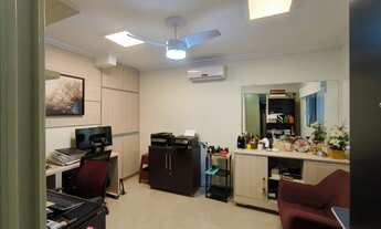 Imagem 3: Casa de condomínio para venda possui 318 metros quadrados com 3 quartos