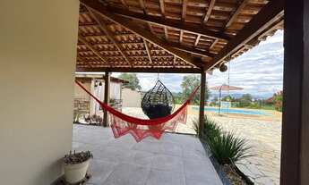 Imagem 4: Rancho a Venda localizado no Condomínio Enseada da Barra , represa de Furnas