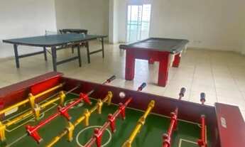 Imagem 6: VOCÊ VIU? NA QUADRA DO MAR E COLADINHO DE TUDO - 2 DORMS COM SACADA POR APENAS..