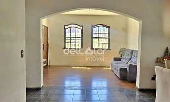 Imagem 7: Casa com 05 quartos sendo 4 suítes, lazer com piscina e 04 vagas de garagem Bairro São Joã