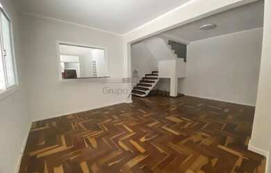 Imagem: Oportunidade - Casa Sobrado - Bosque dos