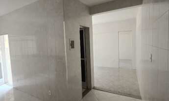 Imagem 6: Casa de 1 quarto com pequeno quintal no Colubandê