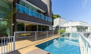 Imagem: Casa em Condomínio, 05 Dormitórios, 04